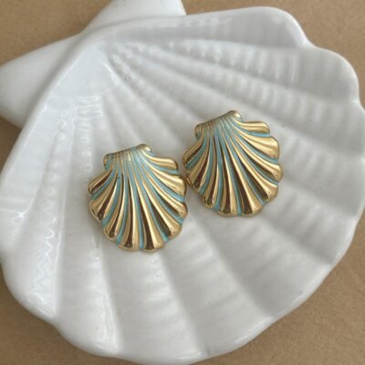 Demi shelly blue color